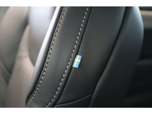 Volvo  XC90 T8 455PK AWD Ultra Black Edition | Executive Edition | Gelamineerd Glas | 22" | massage/ventilati... ActivLease financial lease