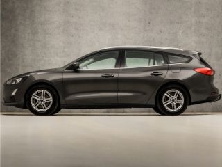 Ford Focus 1.0 EcoBoost Sport (APPLE CARPLAY, CAMERA, TREKHAAK, MODE KNOP, SPORTSTOELEN, LM VELGEN, PARKEERS...