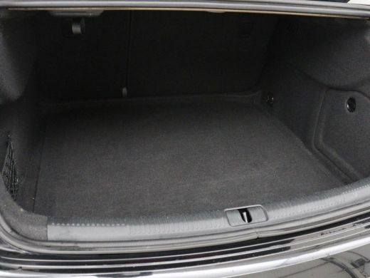 Audi A3 35 TFSI Advance Sport | Panoramadak | S-Line | Stoelverwarming | Half leder | Carplay | Virtual C... ActivLease financial lease