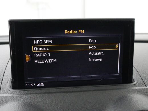 Audi A3 35 TFSI Advance Sport | Panoramadak | S-Line | Stoelverwarming | Half leder | Carplay | Virtual C... ActivLease financial lease