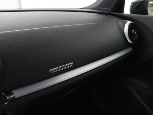 Audi A3 35 TFSI Advance Sport | Panoramadak | S-Line | Stoelverwarming | Half leder | Carplay | Virtual C... ActivLease financial lease