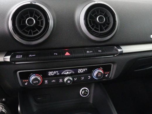Audi A3 35 TFSI Advance Sport | Panoramadak | S-Line | Stoelverwarming | Half leder | Carplay | Virtual C... ActivLease financial lease