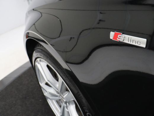 Audi A3 35 TFSI Advance Sport | Panoramadak | S-Line | Stoelverwarming | Half leder | Carplay | Virtual C... ActivLease financial lease