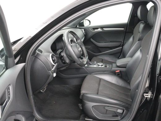 Audi A3 35 TFSI Advance Sport | Panoramadak | S-Line | Stoelverwarming | Half leder | Carplay | Virtual C... ActivLease financial lease