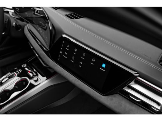 Audi A6 Avant 2.0 e-hybrid quattro S edition 299 PK | 360 Camera | Trekhaak | Vierwiel Besturing |  Voors... ActivLease financial lease