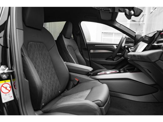 Audi A6 Avant 2.0 e-hybrid quattro S edition 299 PK | 360 Camera | Trekhaak | Vierwiel Besturing |  Voors... ActivLease financial lease