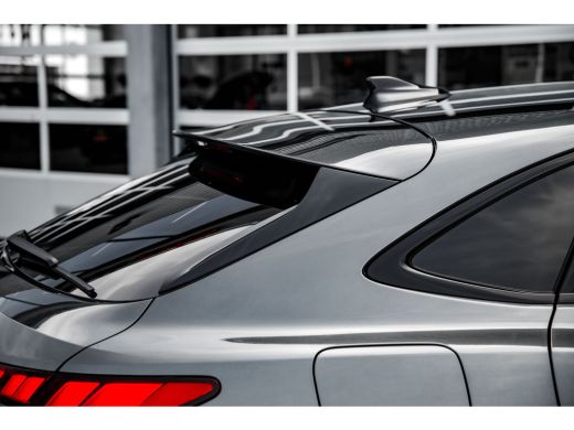 Audi Q3 S edition | Adaptive cruise control | Audi sound system | Cruise control ActivLease financial lease