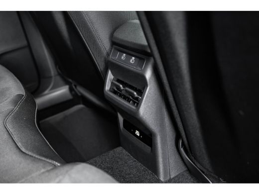 Audi Q3 S edition | Adaptive cruise control | Audi sound system | Cruise control ActivLease financial lease