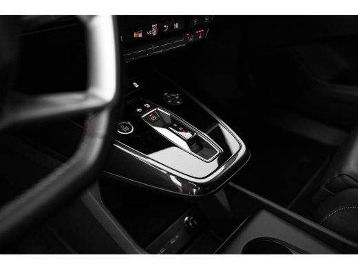 Audi Q4 Sportback e-tron 40 Launch edition S Competition 77 kWh | Lederen bekleding | Sonos | HUD | 21" | ActivLease financial lease