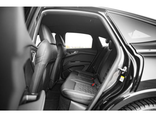 Audi Q4 Sportback e-tron 40 Launch edition S Competition 77 kWh | Lederen bekleding | Sonos | HUD | 21" | ActivLease financial lease