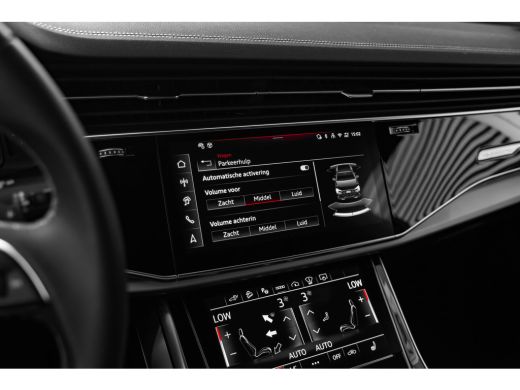 Audi Q7 55 TFSI e quattro Pro Line 381PK | Trekhaak | Panoramadak | 360 Camera | Ledere bekleding | Head-... ActivLease financial lease