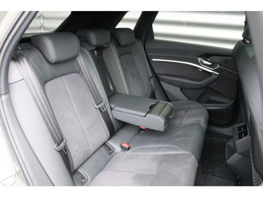 Audi Q8 e-tron 50 95KWH QUATTRO 340PK S EDITION AUTOMAAT / NAVI / LEDER / CLIMA / FULL-LED / PDC / 20" LMV / CAM... ActivLease financial lease