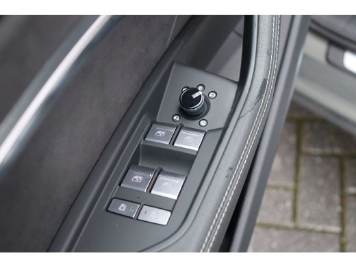 Audi Q8 e-tron 50 95KWH QUATTRO 340PK S EDITION AUTOMAAT / NAVI / LEDER / CLIMA / FULL-LED / PDC / 20" LMV / CAM... ActivLease financial lease