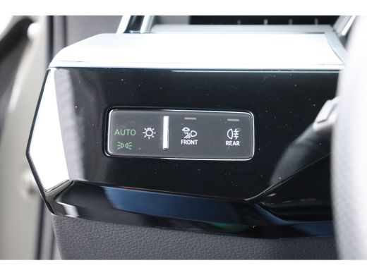 Audi Q8 e-tron 50 95KWH QUATTRO 340PK S EDITION AUTOMAAT / NAVI / LEDER / CLIMA / FULL-LED / PDC / 20" LMV / CAM... ActivLease financial lease