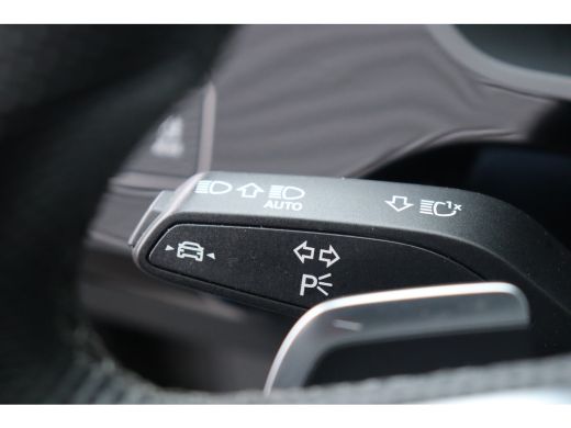 Audi Q8 e-tron 50 95KWH QUATTRO 340PK S EDITION AUTOMAAT / NAVI / LEDER / CLIMA / FULL-LED / PDC / 20" LMV / CAM... ActivLease financial lease