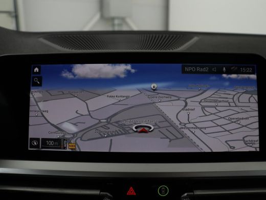 BMW 3 Serie 318i M Sport | Panoramadak | Stoelverwarming | Leder/Alcantara | Carplay | Live Cockpit | Sportst... ActivLease financial lease