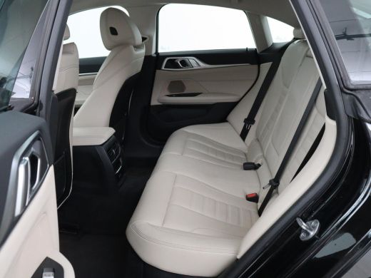 BMW 4 Serie Gran Coup&eacute; 420i Edition Plus | Trekhaak | Stoelverwarming | Memory | Carplay | Leder | Navigatie ... ActivLease financial lease
