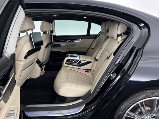 BMW 7 Serie 740Le xDrive iPerformance High Executive *PANO | HEAD-UP | ADAPTIVE-CRUISE | FULL-LED | MASSAGE |... ActivLease financial lease