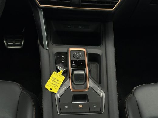 CUPRA Formentor 1.5 TSI e-Hybrid 272 pk VZ Performance | Wegklapbare Trekhaak | Achteruitrijcamera | Keyless entr... ActivLease financial lease