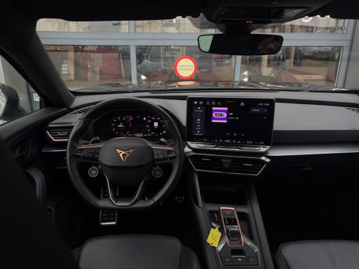 CUPRA Formentor 1.5 TSI e-Hybrid 272 pk VZ Performance | Wegklapbare Trekhaak | Achteruitrijcamera | Keyless entr... ActivLease financial lease