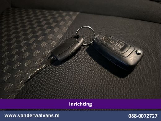 Ford Transit Custom 2.0 TDCI 130pk L2H1 inrichting Euro6 Airco | Camera | 2800kg Trekhaak | LED Cruisecontrol, Stoelv... ActivLease financial lease