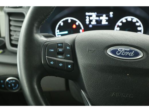 Ford Transit Custom 2.0 TDCI L1H1 | Aut. | Airco | Cruise | Camera | 3 Zits | Trekhaak | Carplay | Stoelverw. | Navi ActivLease financial lease