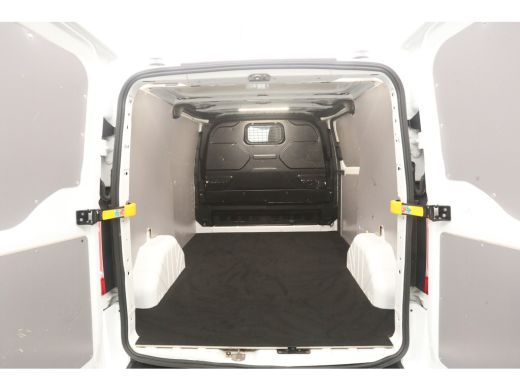 Ford Transit Custom 2.0 TDCI L1H1 | Aut. | Airco | Cruise | Camera | 3 Zits | Trekhaak | Carplay | Stoelverw. | Navi ActivLease financial lease