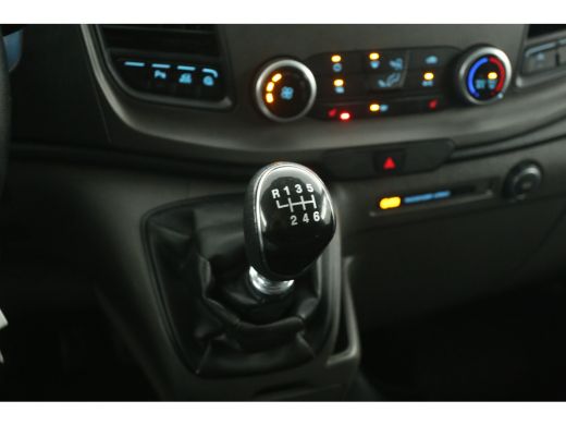 Ford Transit Custom 2.0 TDCI L2H1 | 2800kg Trekgew. | Trekhaak | Airco | Cruise | 3 Zits | 2xSchuifdeur | Parkeersens... ActivLease financial lease