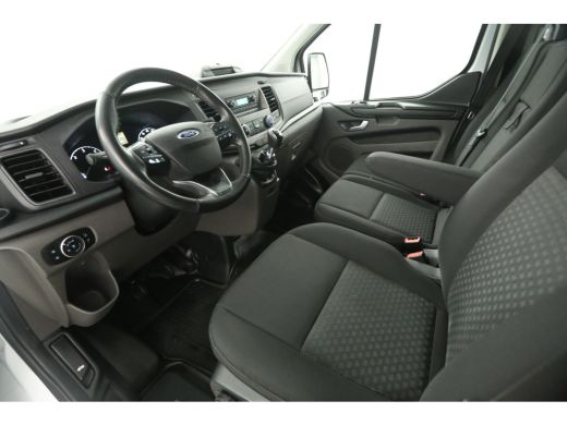 Ford Transit Custom 2.0 TDCI L2H1 | 2800kg Trekgew. | Trekhaak | Airco | Cruise | 3 Zits | 2xSchuifdeur | Parkeersens... ActivLease financial lease