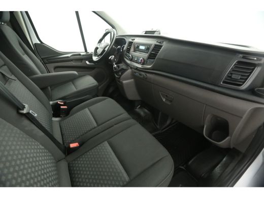 Ford Transit Custom 2.0 TDCI L2H1 | 2800kg Trekgew. | Trekhaak | Airco | Cruise | 3 Zits | 2xSchuifdeur | Parkeersens... ActivLease financial lease