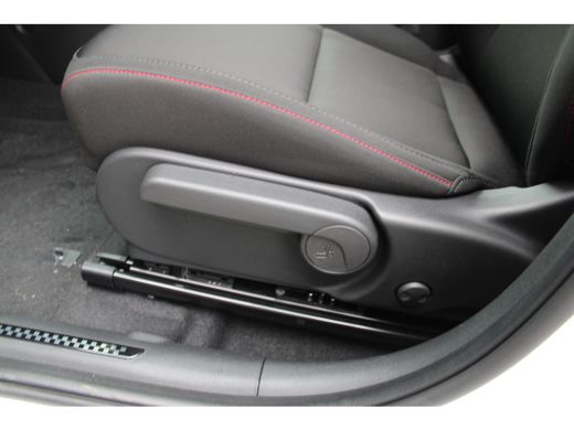 Hyundai Kona N Line Business | 19-inch lichtmetalen 'N-Line'-velgen met 235/45 R19-banden | Actieve rijbaanass... ActivLease financial lease