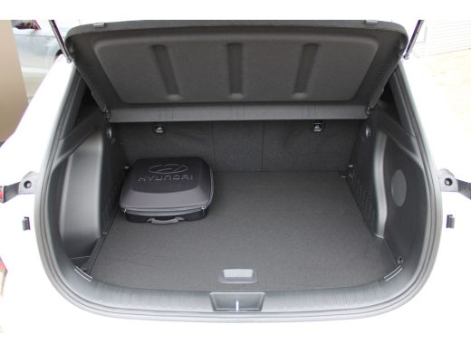 Hyundai Kona N Line Business | 19-inch lichtmetalen 'N-Line'-velgen met 235/45 R19-banden | Actieve rijbaanass... ActivLease financial lease