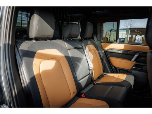 Land Rover Defender 110 P400e X-Dynamic HSE | 22 Inch | Pano | El. trekhaak | Black Pack | Cold Climate | Fabr garant... ActivLease financial lease