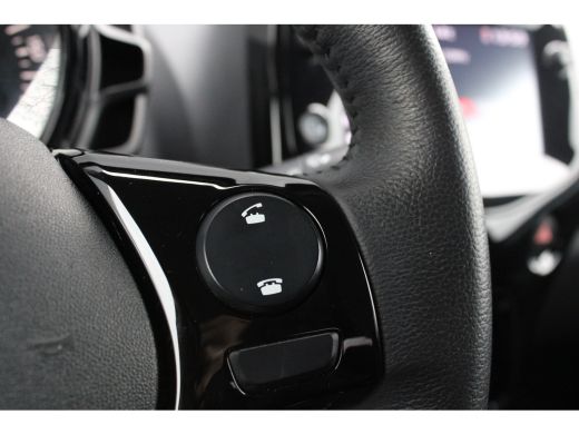 Peugeot 108 1.0 e-VTi Allure | Navi by app | Camera | Climate control | Apple carplay | Lichtmetaal | LED | M... ActivLease financial lease