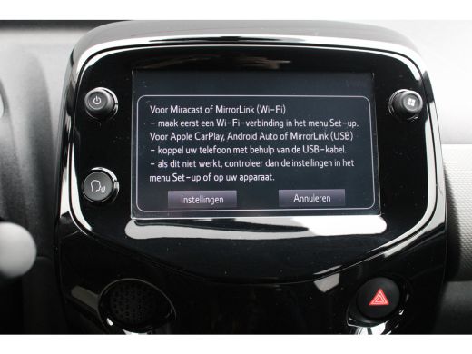 Peugeot 108 1.0 e-VTi Allure | Navi by app | Camera | Climate control | Apple carplay | Lichtmetaal | LED | M... ActivLease financial lease