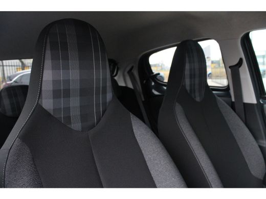 Peugeot 108 1.0 e-VTi Allure | Navi by app | Camera | Climate control | Apple carplay | Lichtmetaal | LED | M... ActivLease financial lease