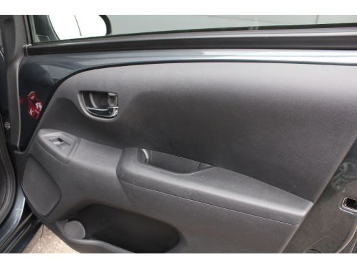 Peugeot 108 1.0 e-VTi Allure | Navi by app | Camera | Climate control | Apple carplay | Lichtmetaal | LED | M... ActivLease financial lease