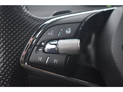 Skoda Enyaq iV 80 Sportline | WEGKLAPBARE TREKHAAK | ACC | FABRIEKSNAVIGATIE | ACHTERUITRIJCAMERA ActivLease financial lease