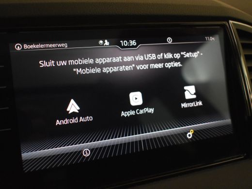 Skoda Karoq 1.5 TSI ACT Business Edition 150 Pk DSG/AUTO | Glazen panorama-dak | Trekhaak | Navigatie full ma... ActivLease financial lease