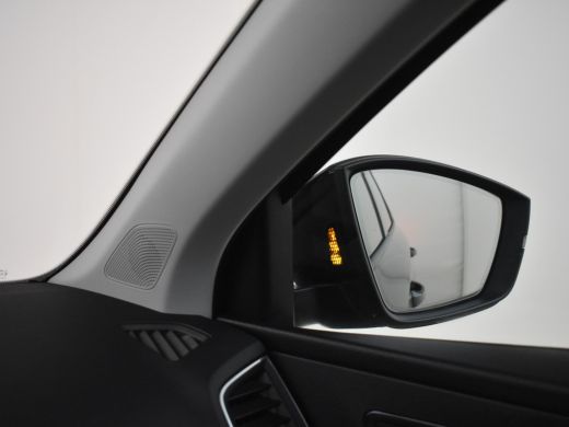 Skoda Karoq 1.5 TSI ACT Business Edition 150 Pk DSG/AUTO | Glazen panorama-dak | Trekhaak | Navigatie full ma... ActivLease financial lease