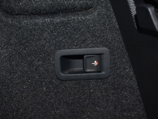 Skoda Karoq 1.5 TSI ACT Business Edition 150 Pk DSG/AUTO | Glazen panorama-dak | Trekhaak | Navigatie full ma... ActivLease financial lease