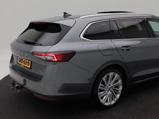 Skoda Superb Combi 1.5 TSi 204 Pk PHEV Automaat Edition | Trekhaak | Stoel Verwarming | Full LED | Panorama Da... ActivLease financial lease