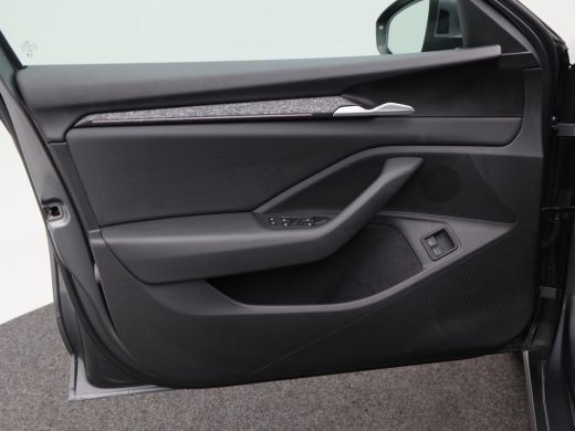Skoda Superb Combi 1.5 TSi 204 Pk PHEV Automaat Edition | Trekhaak | Stoel Verwarming | Full LED | Panorama Da... ActivLease financial lease