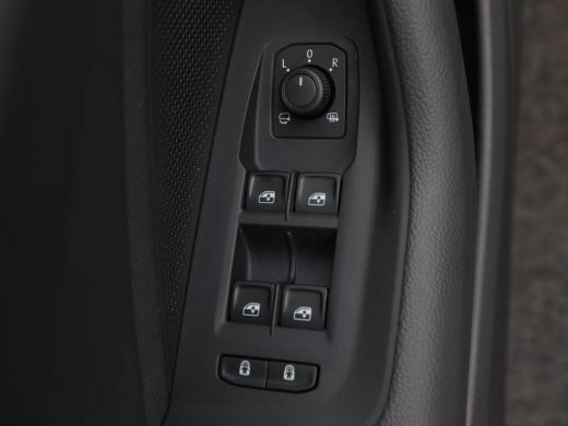 Skoda Superb Combi 1.5 TSi 204 Pk PHEV Automaat Edition | Trekhaak | Stoel Verwarming | Full LED | Panorama Da... ActivLease financial lease