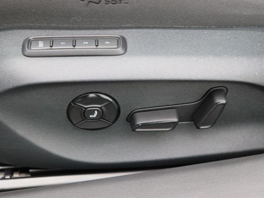 Skoda Superb Combi 1.5 TSi 204 Pk PHEV Automaat Edition | Trekhaak | Stoel Verwarming | Full LED | Panorama Da... ActivLease financial lease