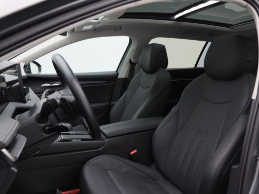 Skoda Superb Combi 1.5 TSi 204 Pk PHEV Automaat Edition | Trekhaak | Stoel Verwarming | Full LED | Panorama Da... ActivLease financial lease