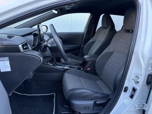 Toyota Corolla Touring Sports Hybrid 140 Dynamic **STOELVERWARMING/ KEYLESS/ PARKEERSENSOREN** ActivLease financial lease