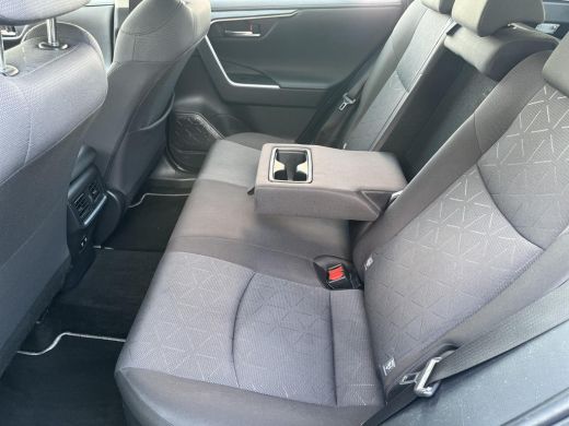 Toyota RAV4 2.5 Hybrid AWD Active | Trekhaak | Carplay | Parkeercamera | Adaptive cruise control | ActivLease financial lease