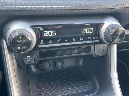 Toyota RAV4 2.5 Hybrid AWD Active | Trekhaak | Carplay | Parkeercamera | Adaptive cruise control | ActivLease financial lease