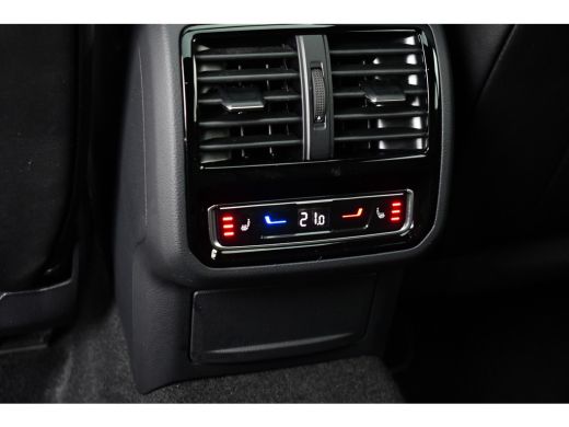 Volkswagen Arteon 1.4 TSI eHybrid R-Line Pano R-zetels Trekh DCC ACC ActivLease financial lease